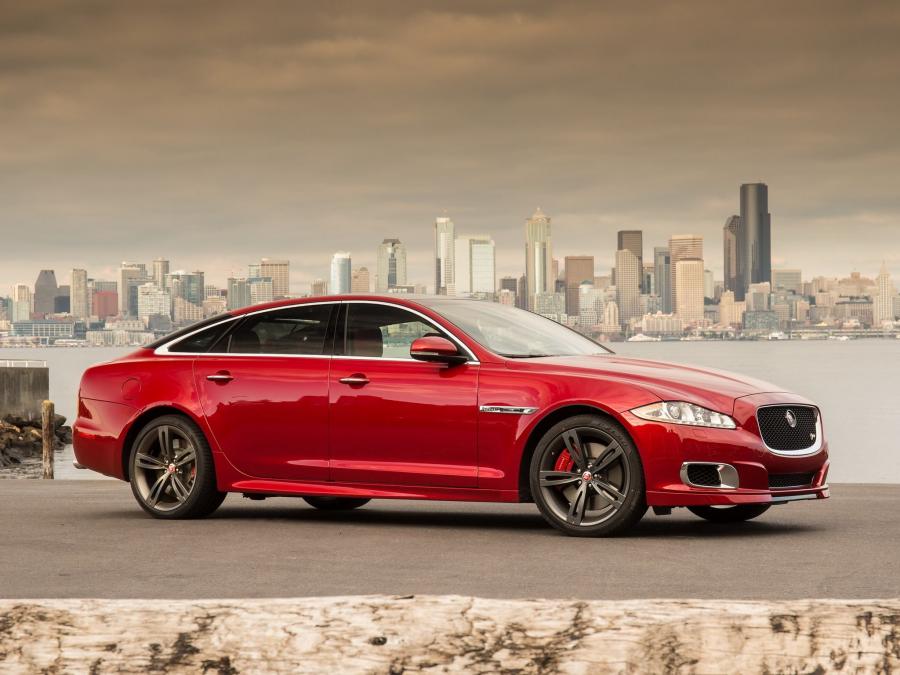  Jaguar XJR 2013 года  (US) (фото 4 из 16)